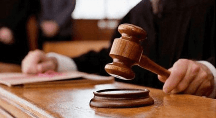 قرار قضائي بحبس 5 أشخاص أصدروا شهادات تلقي لقاح كورونا مزورة