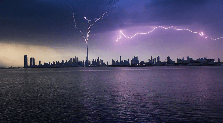 الصواعق التي ضربت برج خليفة