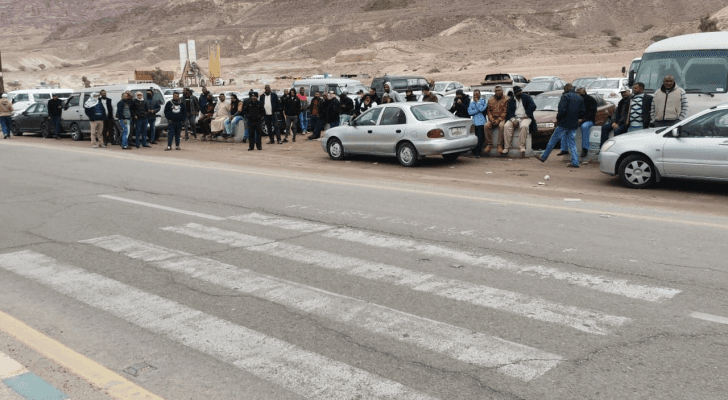 جانب من الوقفة الاحتجاجية