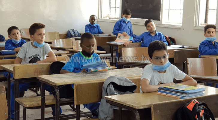 طلبة مدارس
