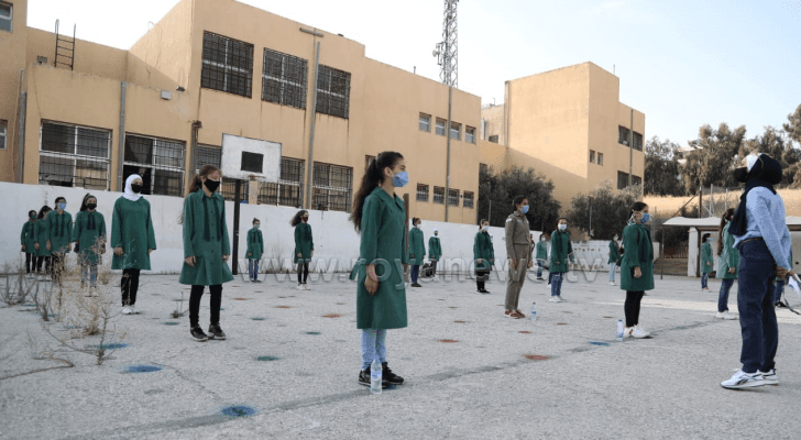 طالبات في إحدى المدارس الحكومية