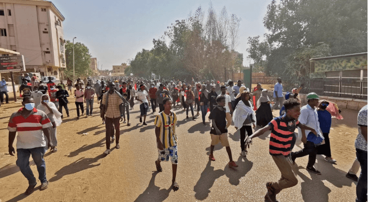 تظاهرة ضد الحكم العسكري في السودان - أرشيفية