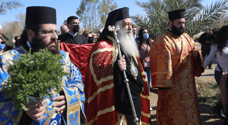 من احتفال الكنيسة الأرثوذكسية الرومية بعيد "الغطاس"