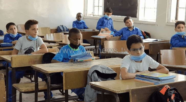 طلبة مدارس