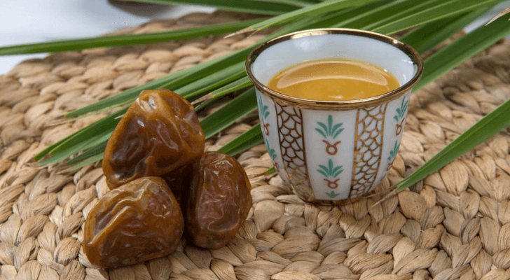 قهوة سعودية وتمر