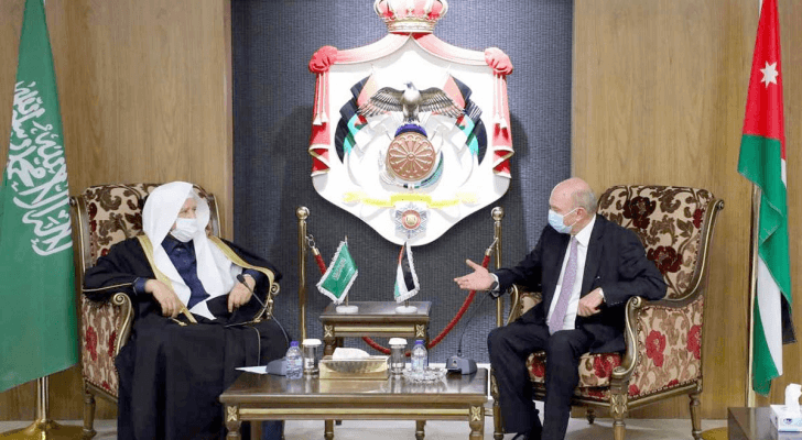 الفايز خلال اللقاء