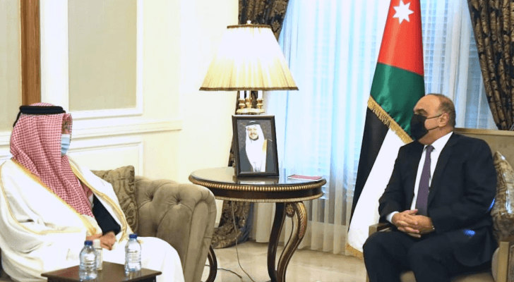 رئيس الوزراء الدكتور بشر الخصاونة ووزير العمل القطري