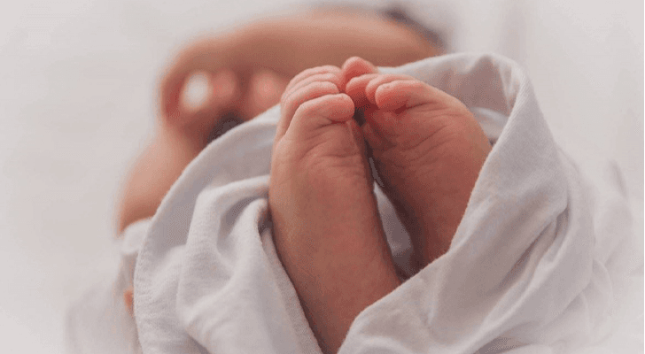 بيت لحم.. العثور على طفل رضيع داخل كيس ملقى على قارعة الطريق