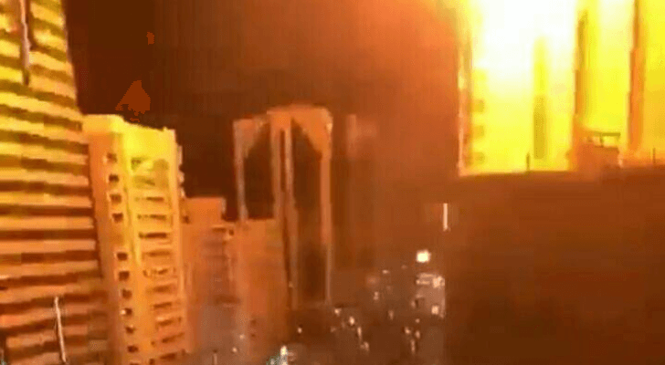 السيطرة على حريق في بناية بأبوظبي