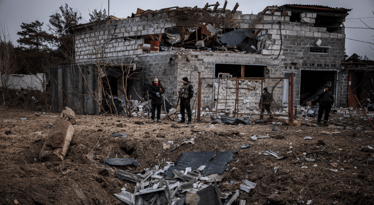 الصورة من القصف على مشارف كييف - AFP