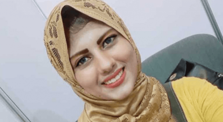 الطالبة المصرية إسراء أحمد