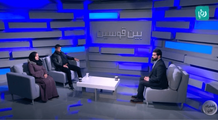 بين قوسين