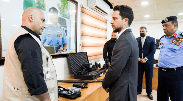 نائب جلالة الملك يزور إدارة البحث الجنائي