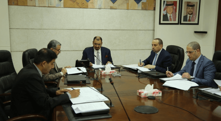 الفريق المكلف بمراجعة الاستيضاحات الموثقة لدى ديوان المحاسبة