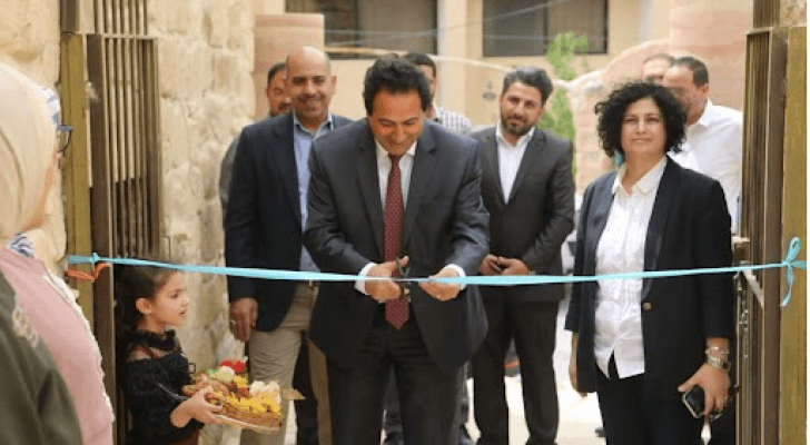 رئيس مجلس مفوضي إقليم البترا التنموي السياحي، سليمان الفرجات يفتتح سوق قرية إلجي الشعبي