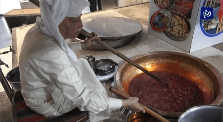 الحلوى البحرينية التقليدية تستعيد مكانتها في رمضان