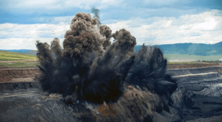 صورة أرشيفية لانفجار منجم فحم - أرشيفية