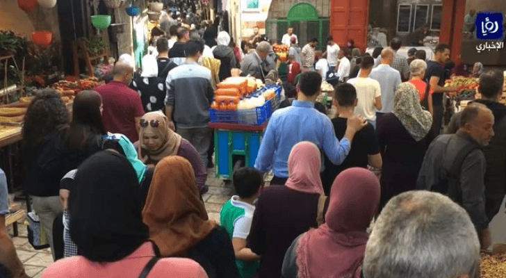 حركة نشطة في البلدة القديمة بالقدس استعداد لعيد الفطر
