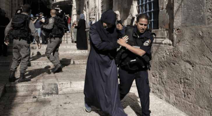 قوات الاحتلال تعتقل فلسطينية
