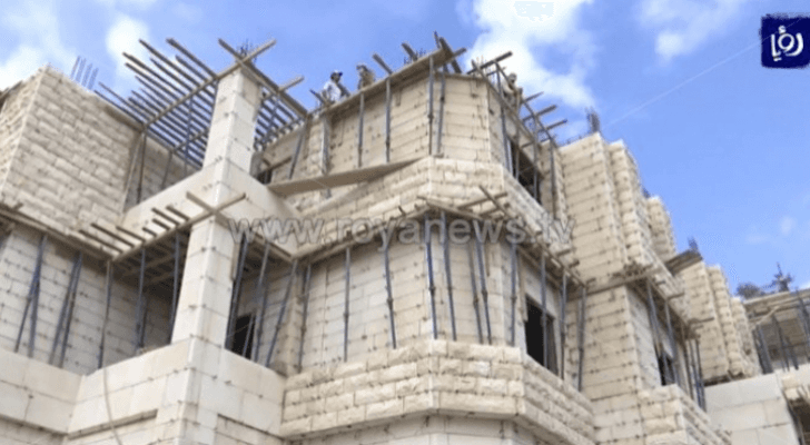 بناية قيد الإنشاء