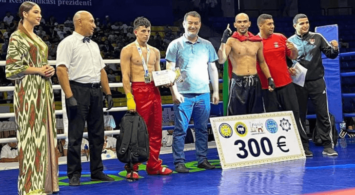 تتويج اللاعب عدي أبو حصوة