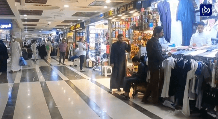 الصورة من السوق في مكة