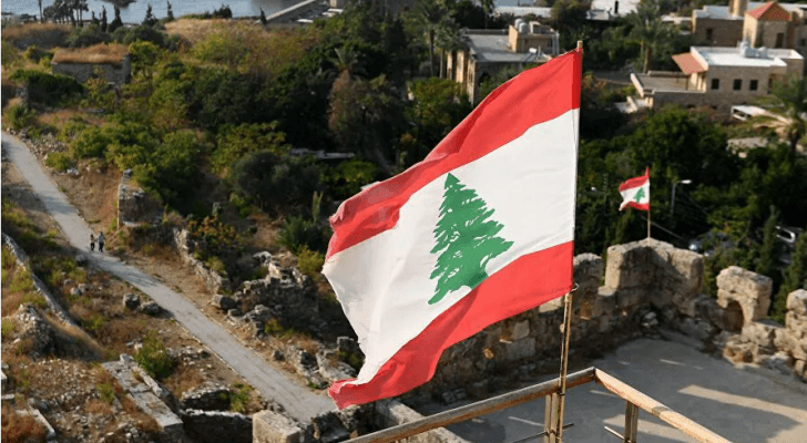 علم لبنان