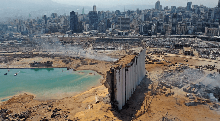 صوامع الحبوب في مرفأ بيروت