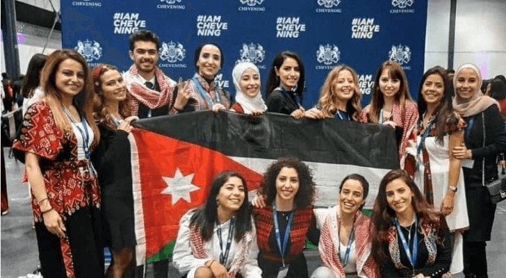 طلاب منحة  تشيفننغ