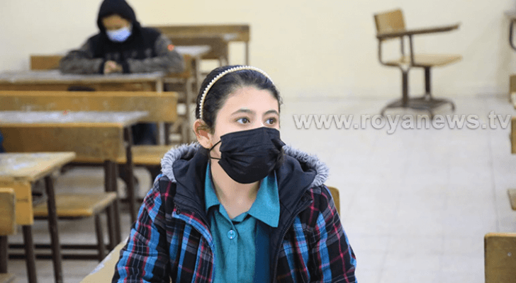 صورة أرشيفية لطالبة مدرسة حكومية