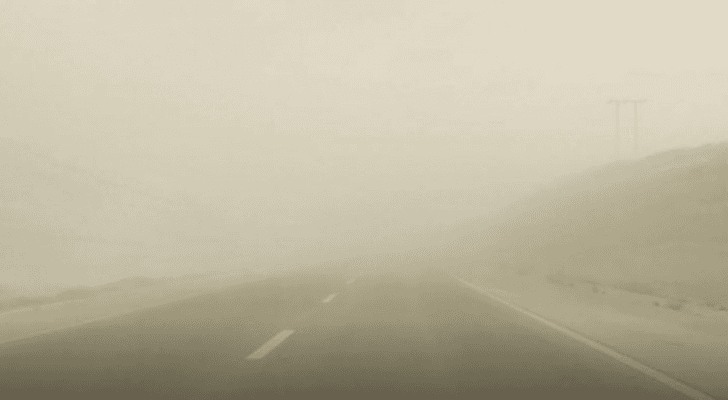صورة لغبار في أحد طرق المملكة