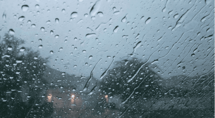 أمطار محلية خفيفية