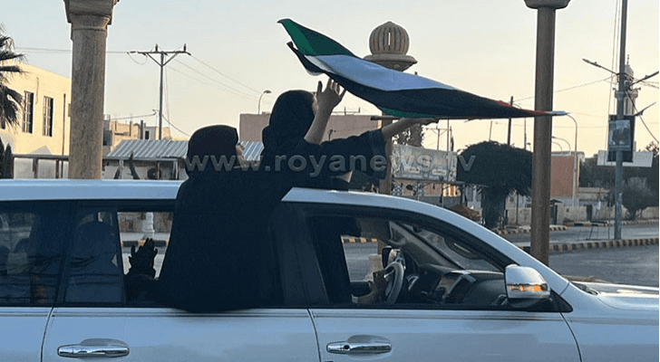 صورة من الاحتفالات بنتائج التوجيهي