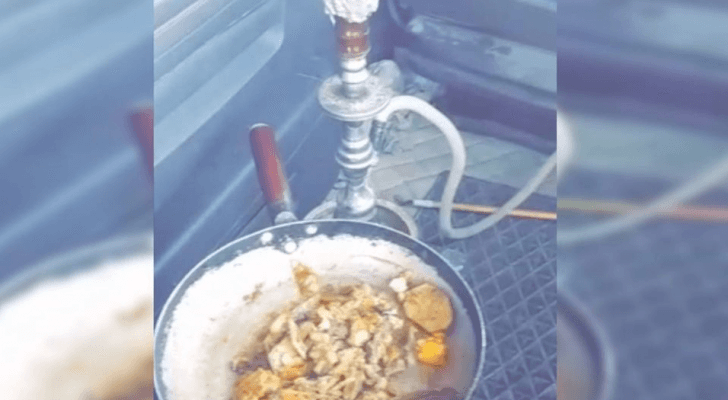 صورة من المضبوطات لسائق أثناء قيادته لمركبته