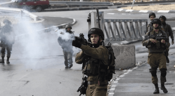 عناصر من قوات الاحتلال أثناء مواجهات مع فلسطينيين - أرشيفية