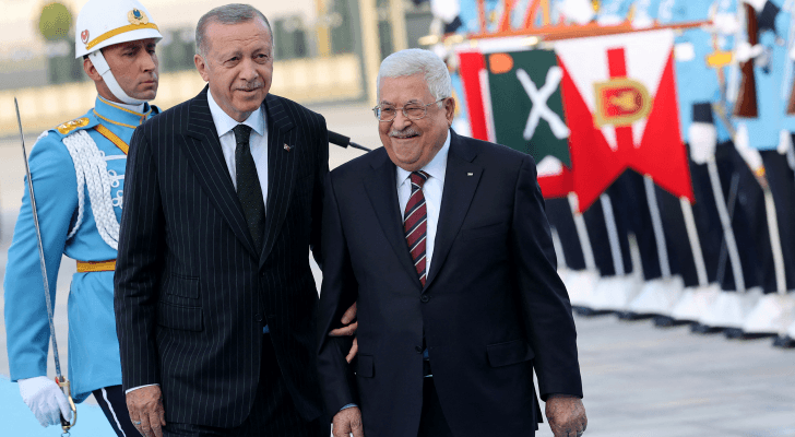 الرئيس الفلسطيني محمود عباس ونظيره التركي رجب طيب أردوغان