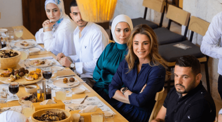جلالة الملكة رانيا تلتقي عددا من مستفيدي مؤسسة "شباب 42" في مأدبا