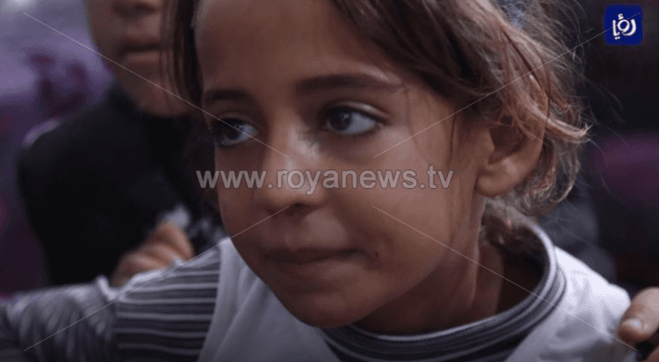 طفلة سورية في مخيم للاجئين في لبنان