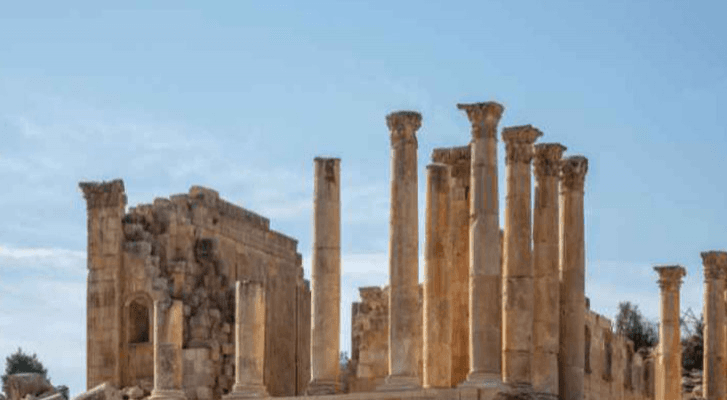 آثار جبل القلعة في العاصمة عمان
