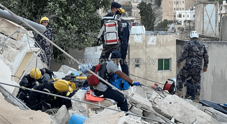 جانب من انهيار عمارة اللويبدة