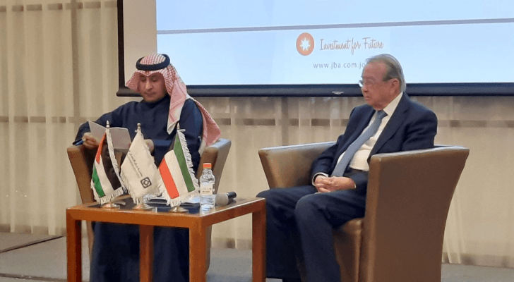 رئيس جمعية رجال الأعمال الأردنيين حمدي الطباع والسفير الكويتي عزيز الديحاني أثناء اللقاء