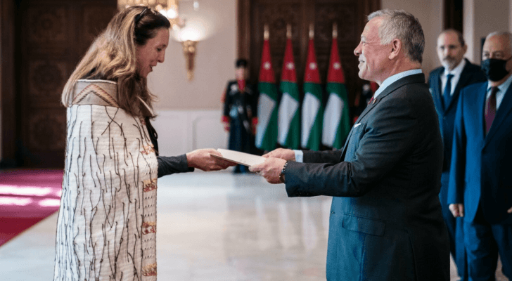 جلالة الملك في قصر بسمان الزاهر