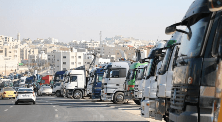 شاحنات مضربة عن العمل