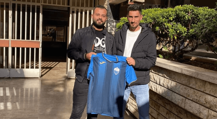 اللاعب سليمان أبو زمع