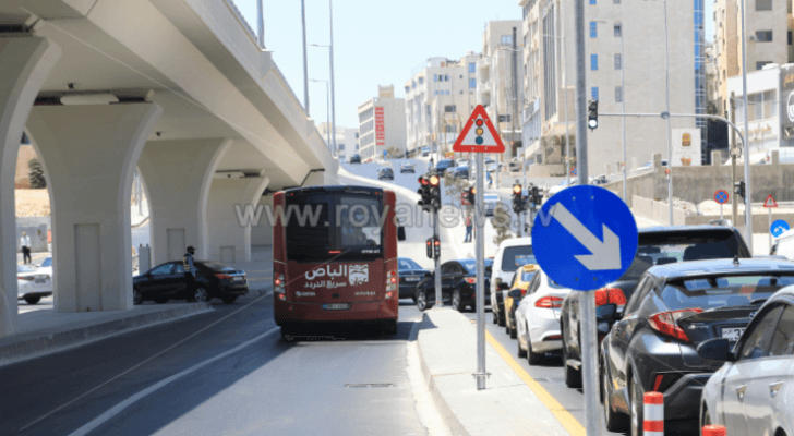 باص سريع التردد في العاصمة عمان