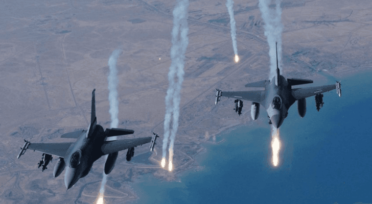 صورة أرشيفية لطائرات أمريكية محملة بغارات