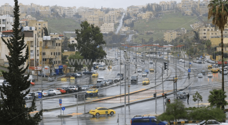 أحد شوارع العاصمة عمان بعد سقوط الأمطار