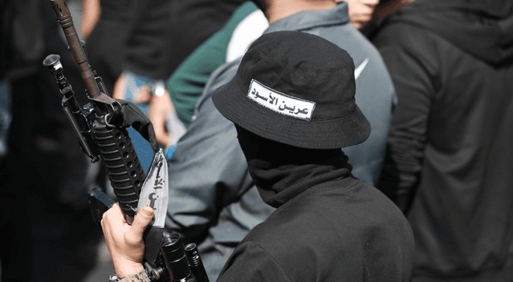 أحد أفراد مجموعة عرين الأسود