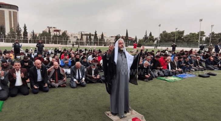 مصلون يؤدون صلاة الاستسقاء في الأردن "أرشيفية"