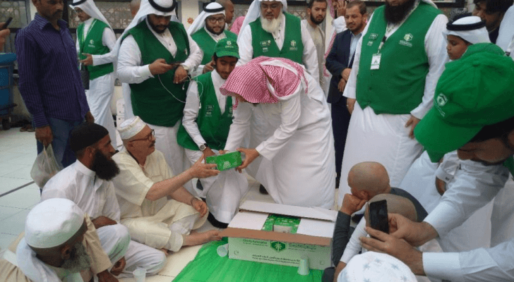 صورة أرشيفية لإفطار مصلين في أحد مساجد السعودية